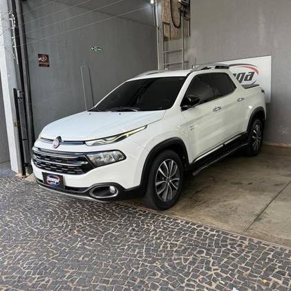 FIAT TORO 2.0 16V TURBO DIESEL VOLCANO 4WD AT9 FIAT TORO 2.0 16V TURBO DIESEL VOLCANO 4WD AT9